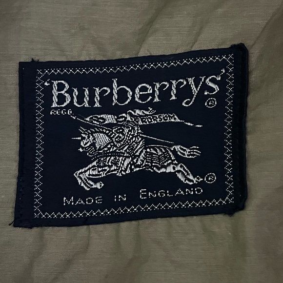 Burberrys Tan Trench Coat - Picture 12 of 13